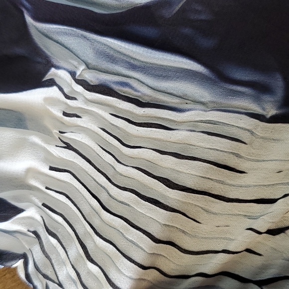 Black & white textured sheer scrunched tattoo mesh button up blouse - Picture 8 of 8